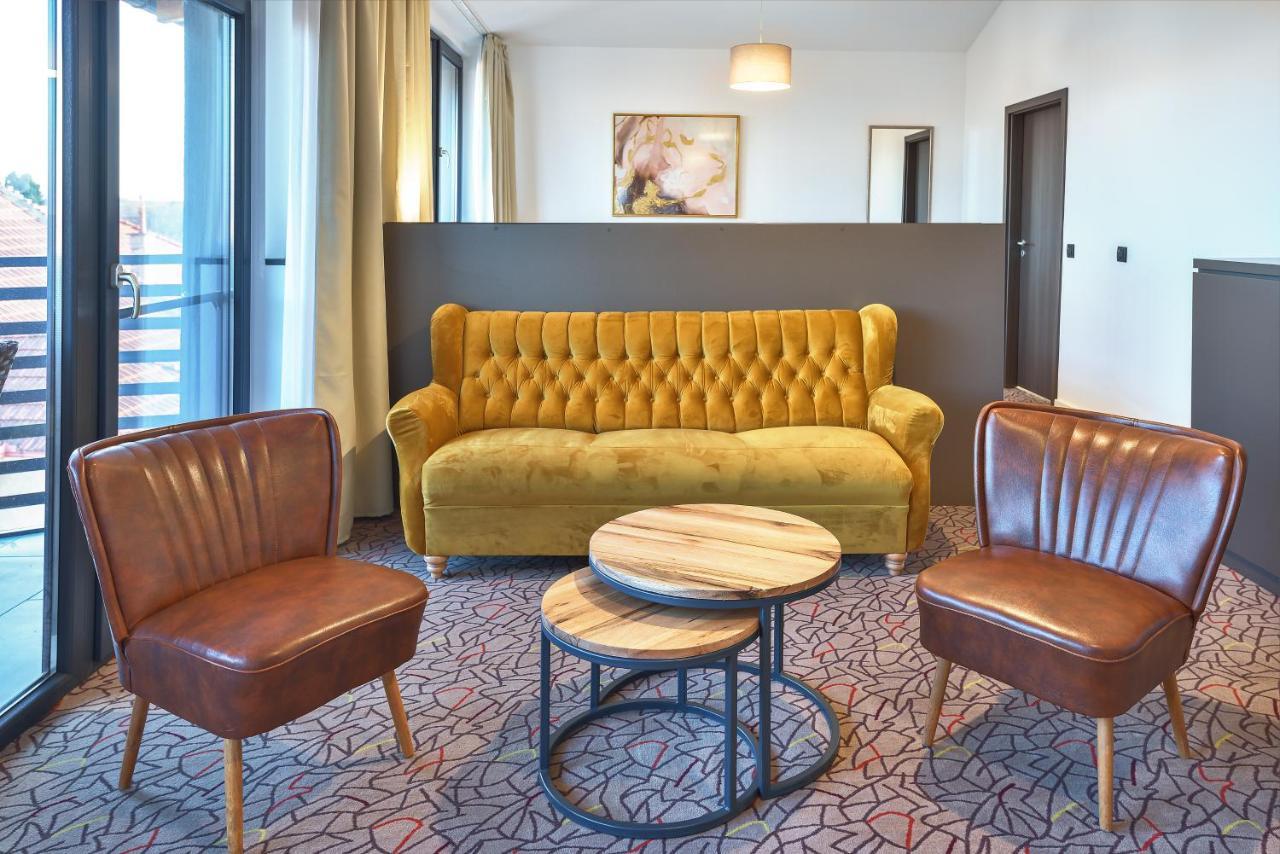 Hotel Charm Boutique 4*